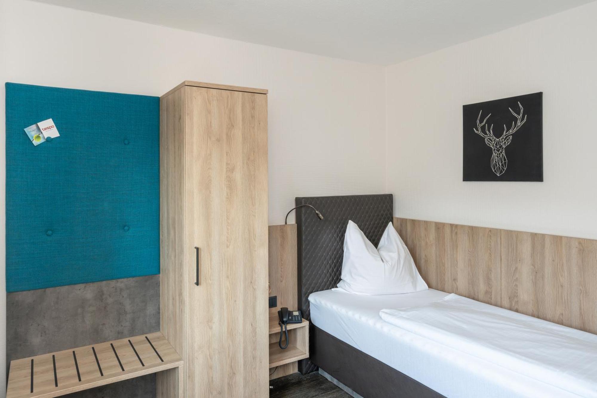 Tespo Hotel Und Sportpark Kaarst Bagian luar foto