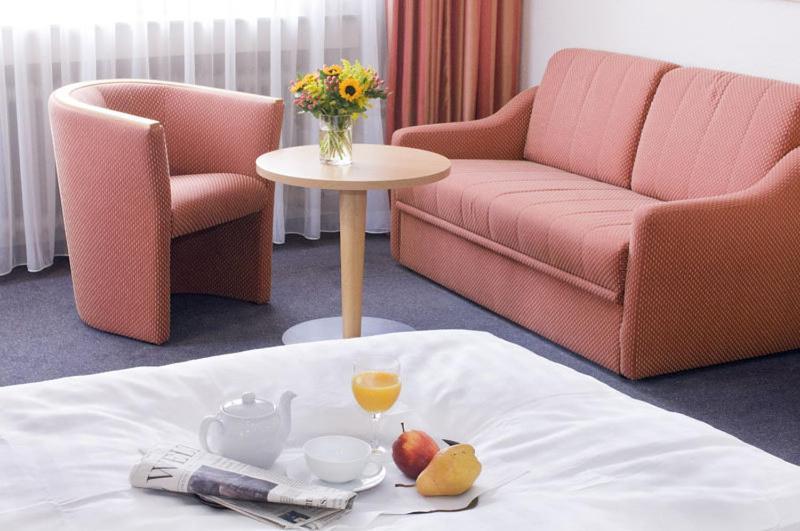 Tespo Hotel Und Sportpark Kaarst Bagian luar foto